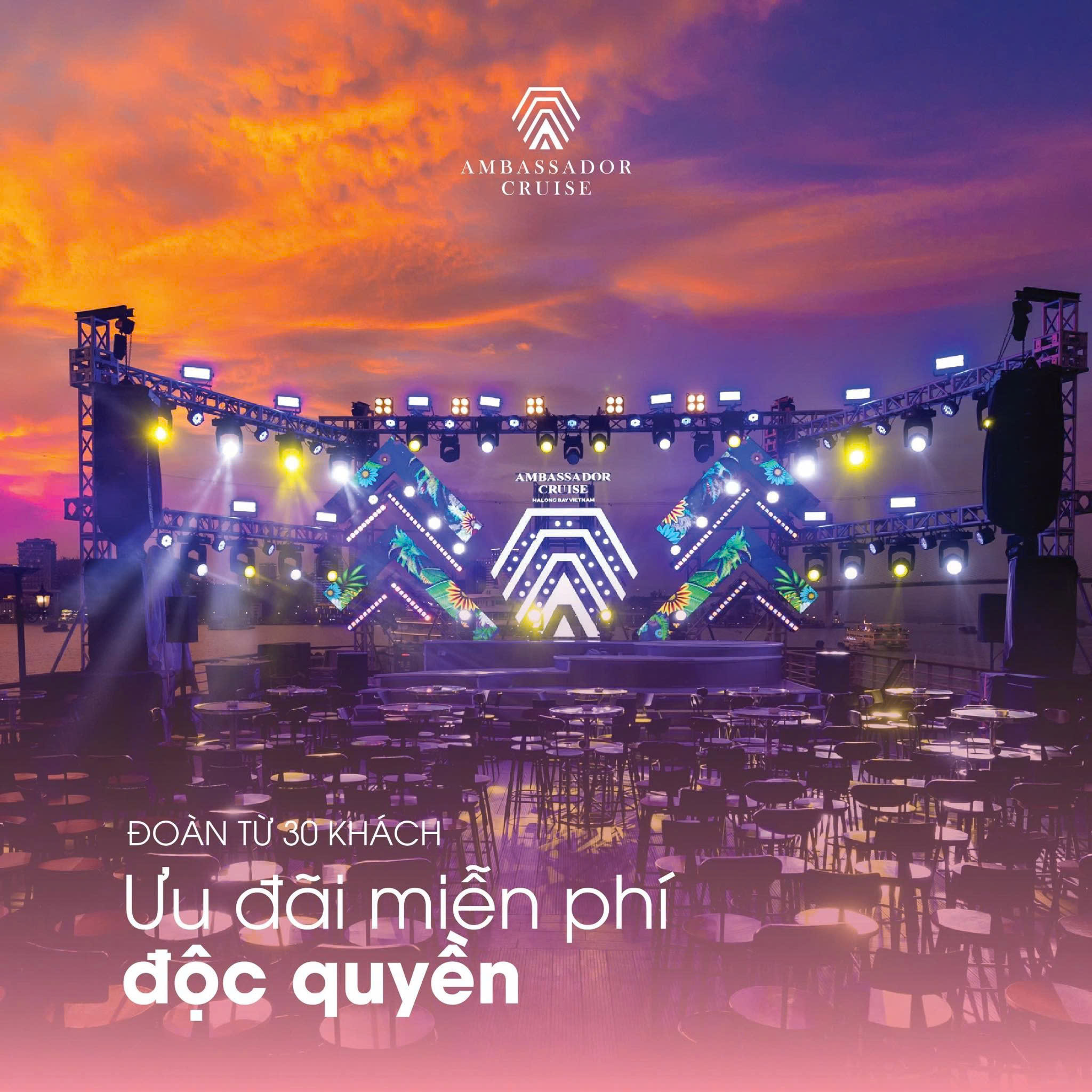 Du thuyền Ambassador Hạ Long tặng đồ uống cho khách hàng Nữ dịp 8/3